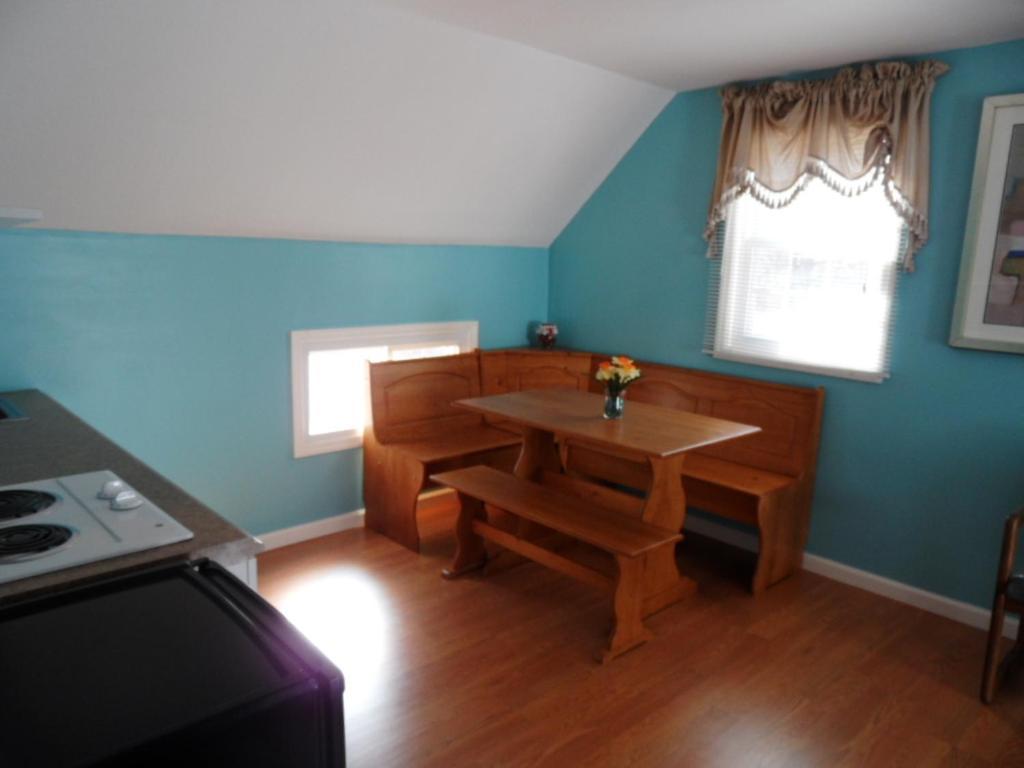Seven Dwarfs Motel & Cabins Lake George Room photo