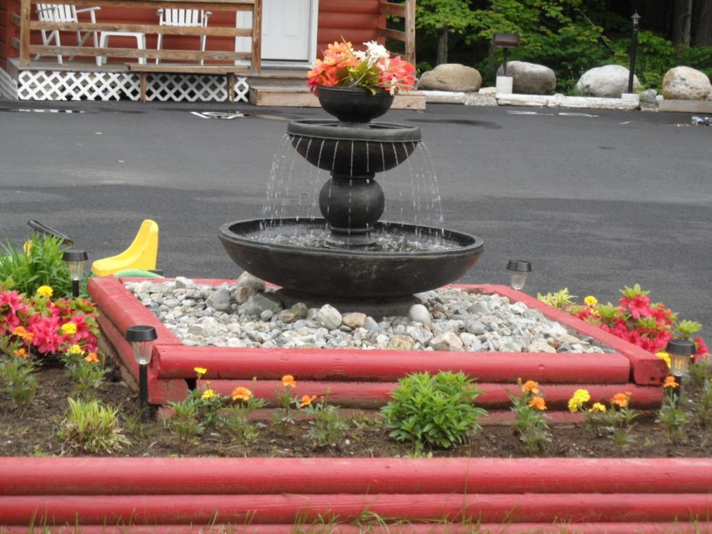 Seven Dwarfs Motel & Cabins Lake George Exterior photo