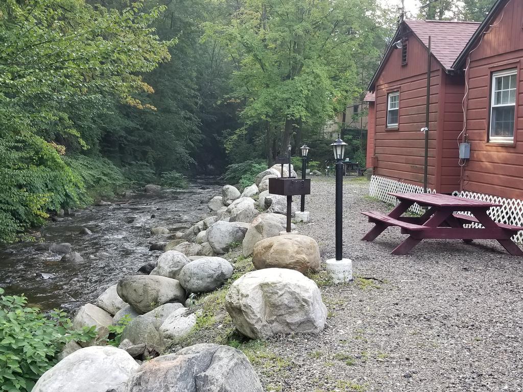 Seven Dwarfs Motel & Cabins Lake George Exterior photo